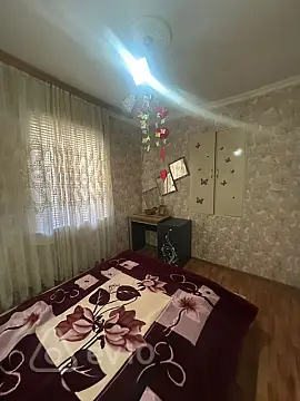 Kirayə verilir 3 otaqlı köhnə tikili 80 m²