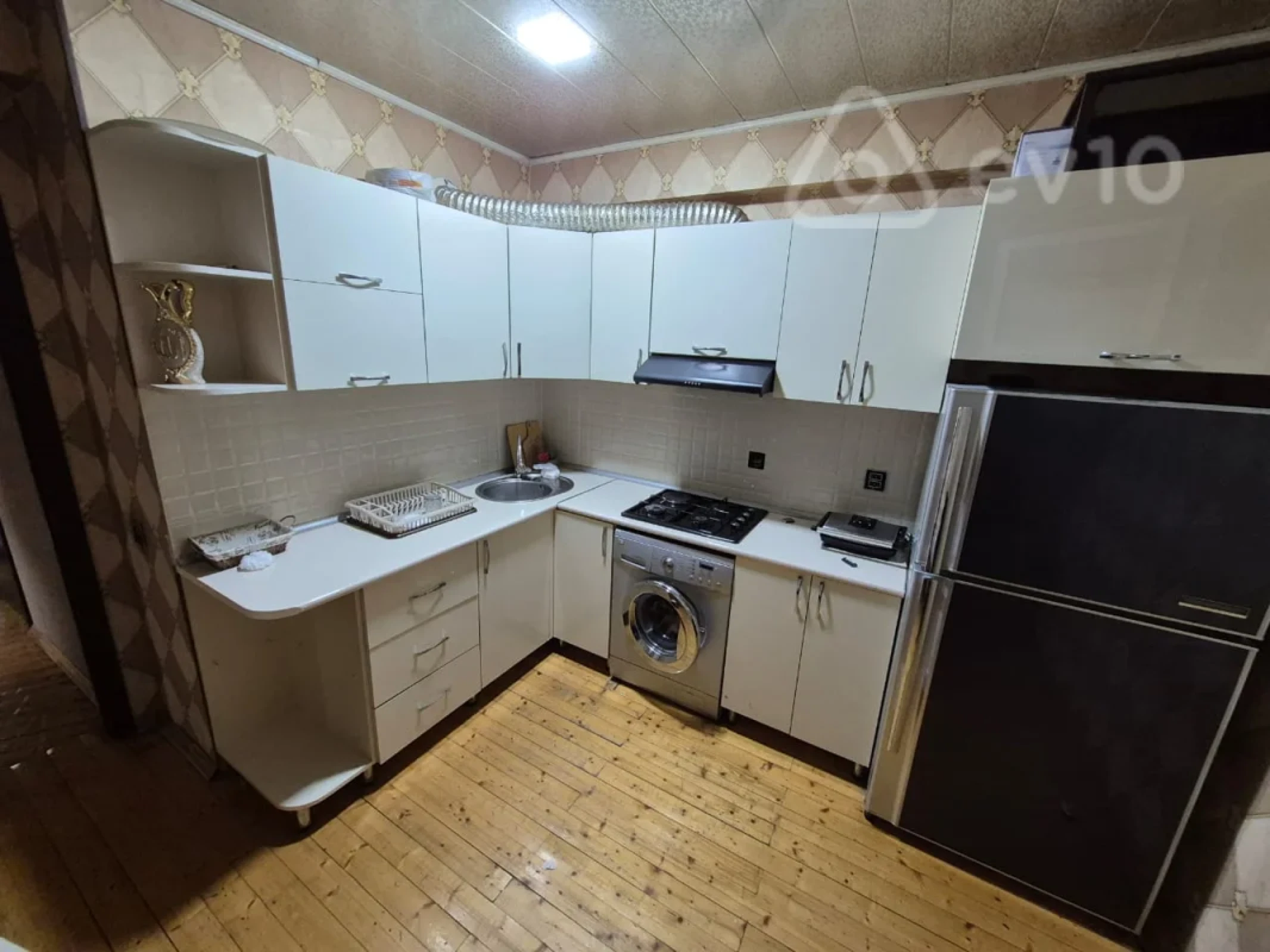 Kirayə verilir 3 otaqlı yeni tikili 105 m²