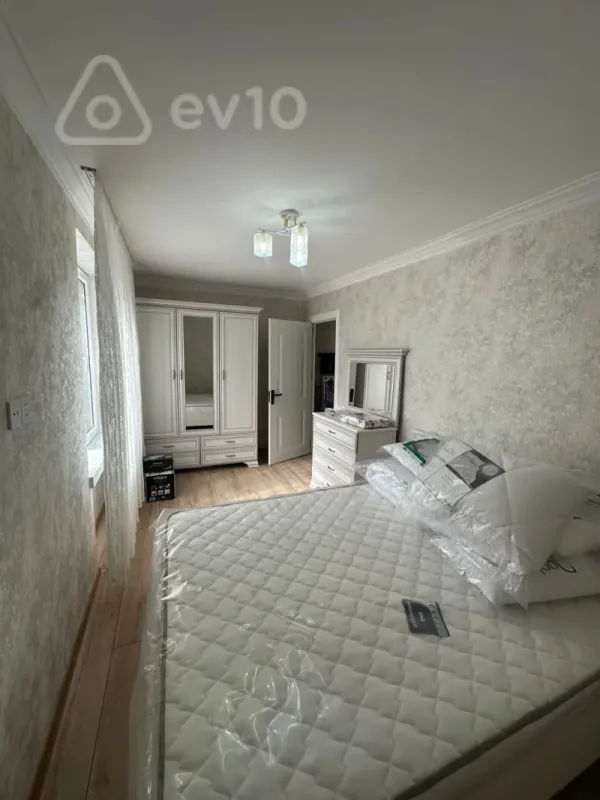 Kirayə verilir 2 otaqlı yeni tikili 50 m²