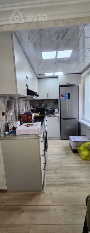 Kirayə verilir 2 otaqlı yeni tikili 50 m²