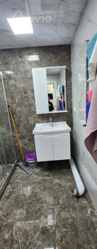 Kirayə verilir 2 otaqlı yeni tikili 50 m²