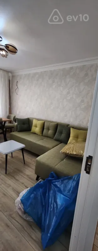 Kirayə verilir 2 otaqlı yeni tikili 50 m²