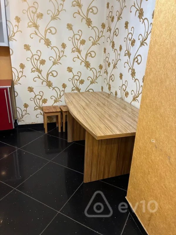 Kirayə verilir 3 otaqlı ofis 90 m²