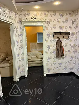 Kirayə verilir 3 otaqlı ofis 90 m²