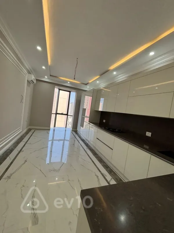 Satılır 4 otaqlı yeni tikili 242 m²