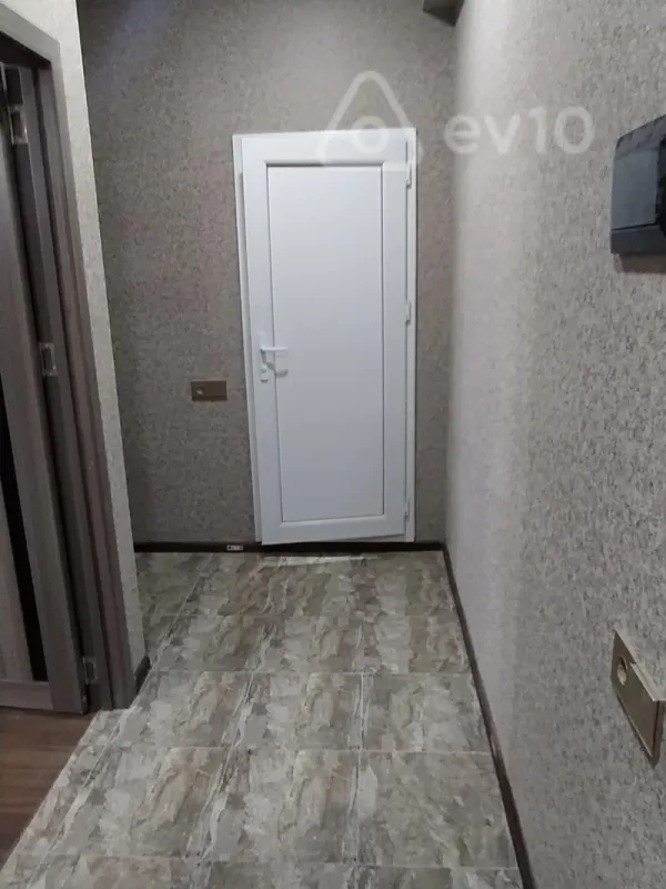 Kirayə verilir 2 otaqlı yeni tikili 50 m²