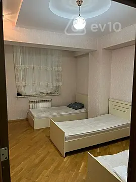 Kirayə verilir 3 otaqlı yeni tikili 130 m²