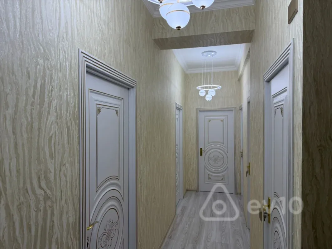 Satılır 3 otaqlı yeni tikili 85 m²