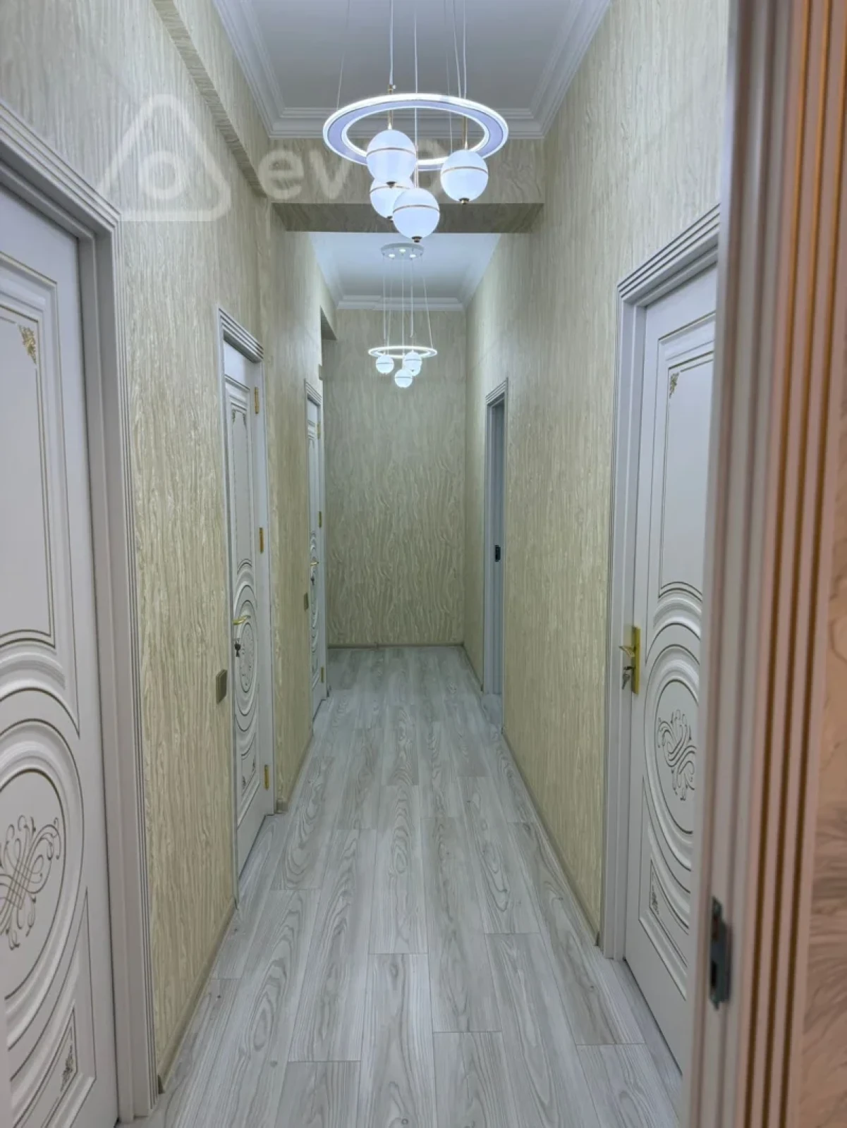 Satılır 3 otaqlı yeni tikili 85 m²