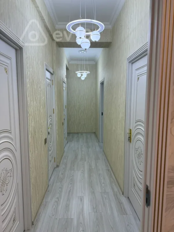 Satılır 3 otaqlı yeni tikili 85 m²