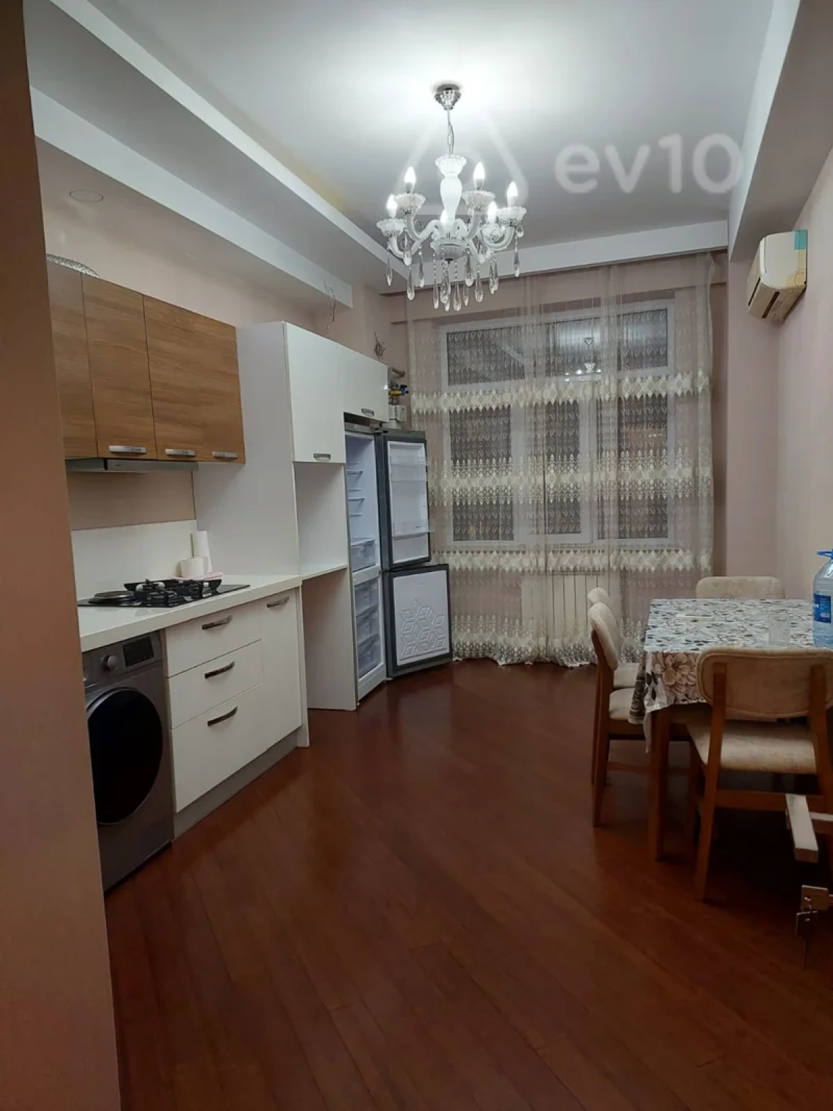 Kirayə verilir 2 otaqlı yeni tikili 113 m²
