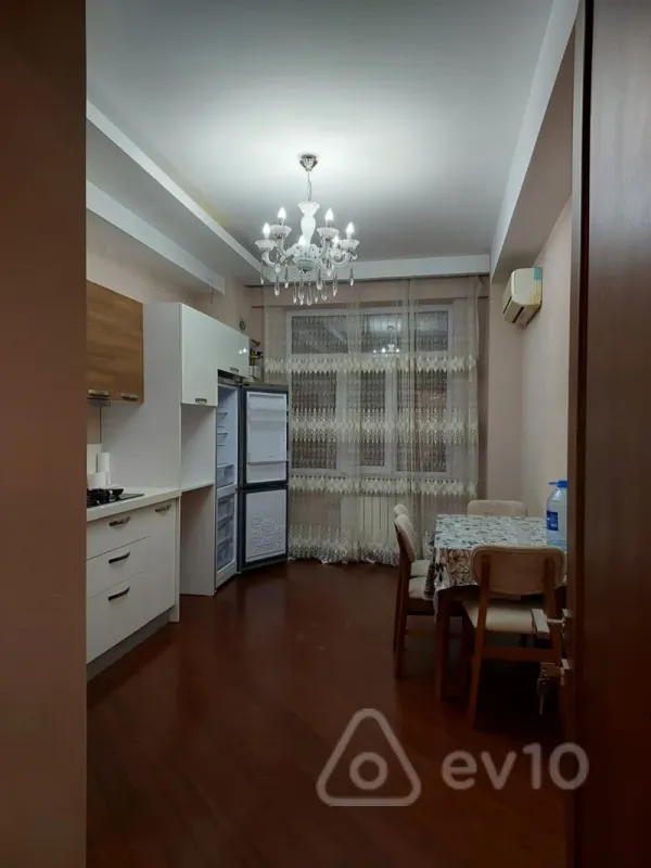 Kirayə verilir 2 otaqlı yeni tikili 113 m²