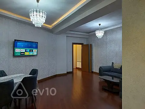 Kirayə verilir 2 otaqlı yeni tikili 113 m²