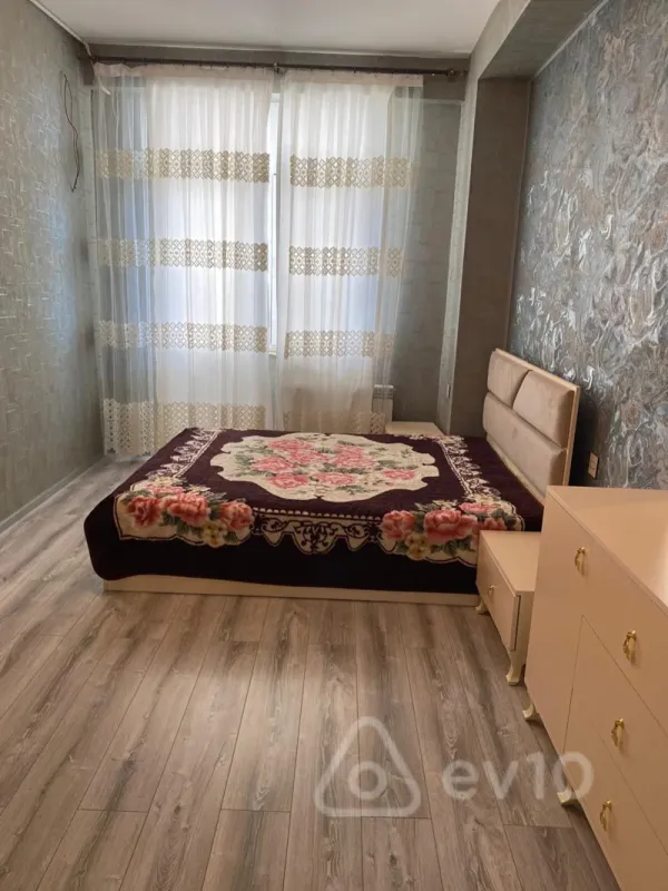 Kirayə verilir 2 otaqlı yeni tikili 62 m²