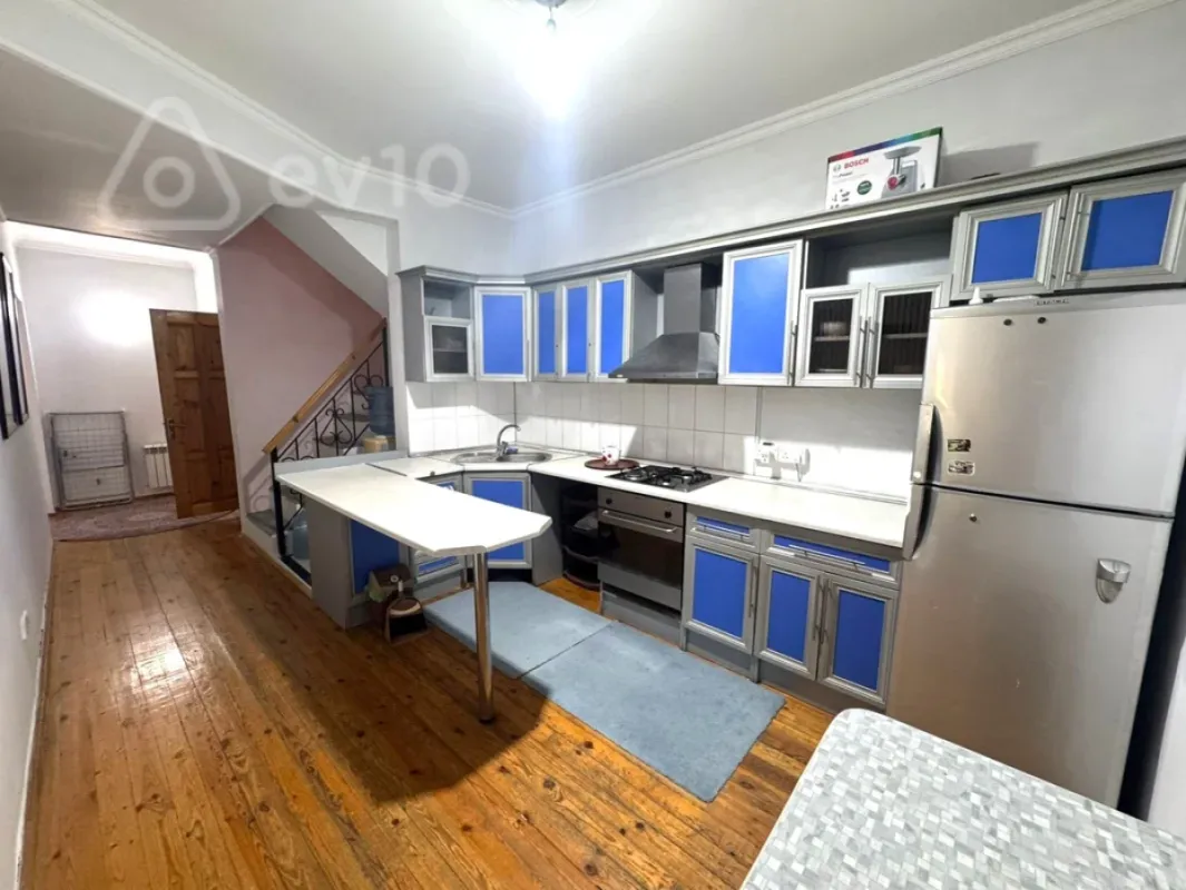 Kirayə verilir 4 otaqlı həyət evi 150 m²