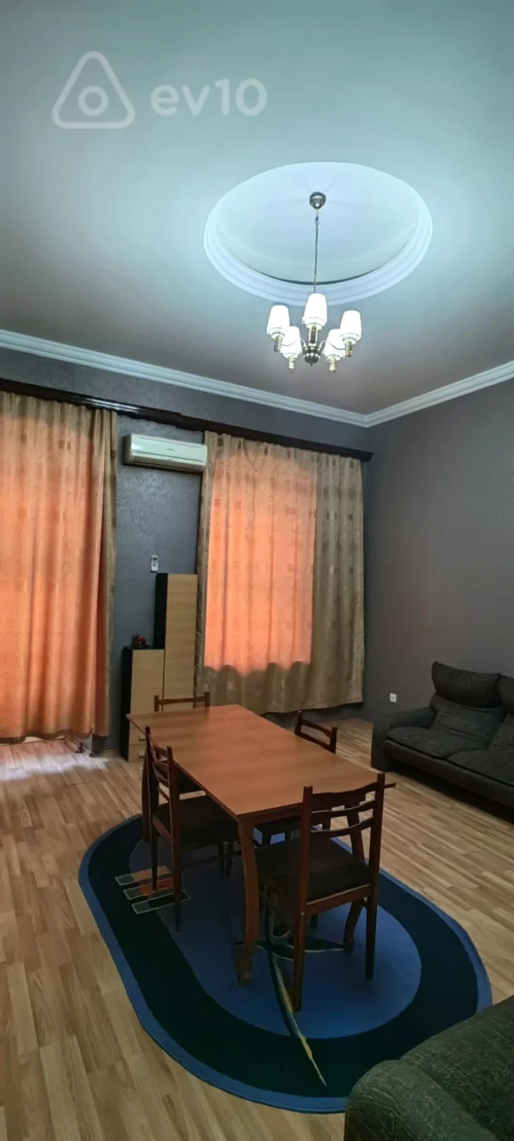 Satılır 2 otaqlı köhnə tikili 60 m²