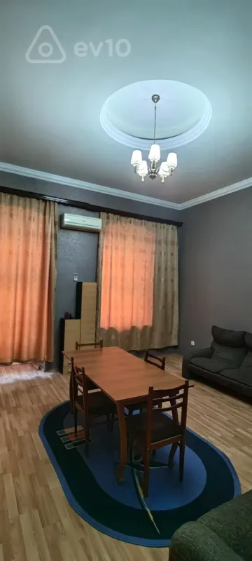 Satılır 2 otaqlı köhnə tikili 60 m²