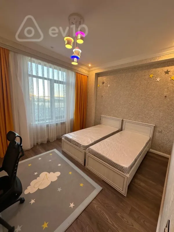 Kirayə verilir 3 otaqlı yeni tikili 100 m²