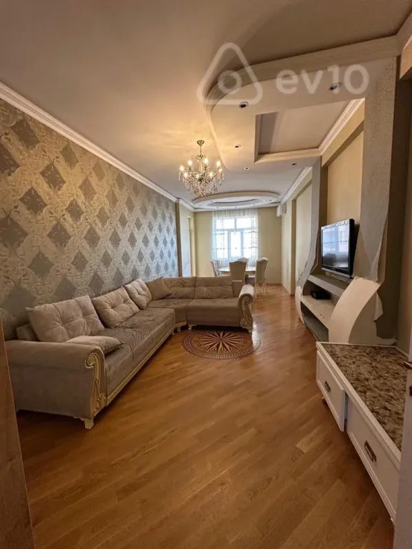 Kirayə verilir 2 otaqlı yeni tikili 110 m²