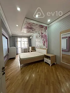 Kirayə verilir 2 otaqlı yeni tikili 110 m²