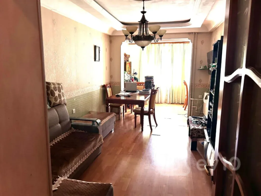 Satılır 2 otaqlı köhnə tikili 55 m²