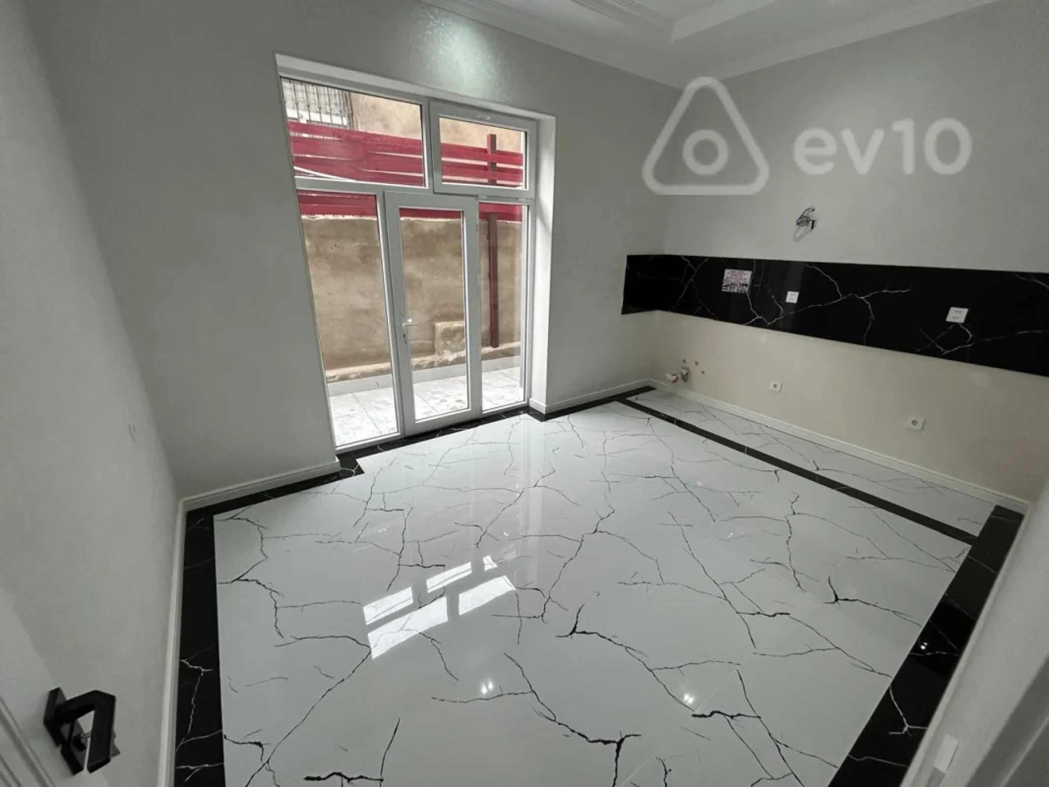 Satılır 6 otaqlı həyət evi 200 m²