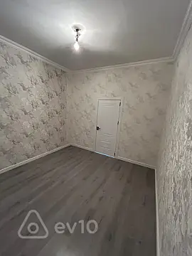 Satılır 6 otaqlı həyət evi 200 m²