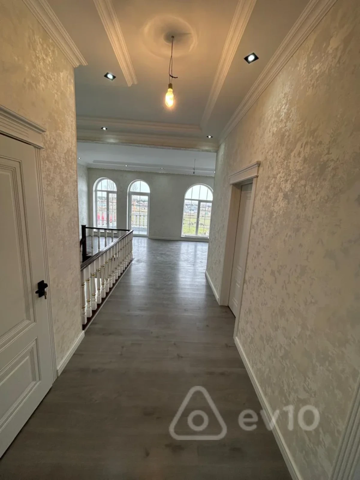 Satılır 6 otaqlı həyət evi 200 m²