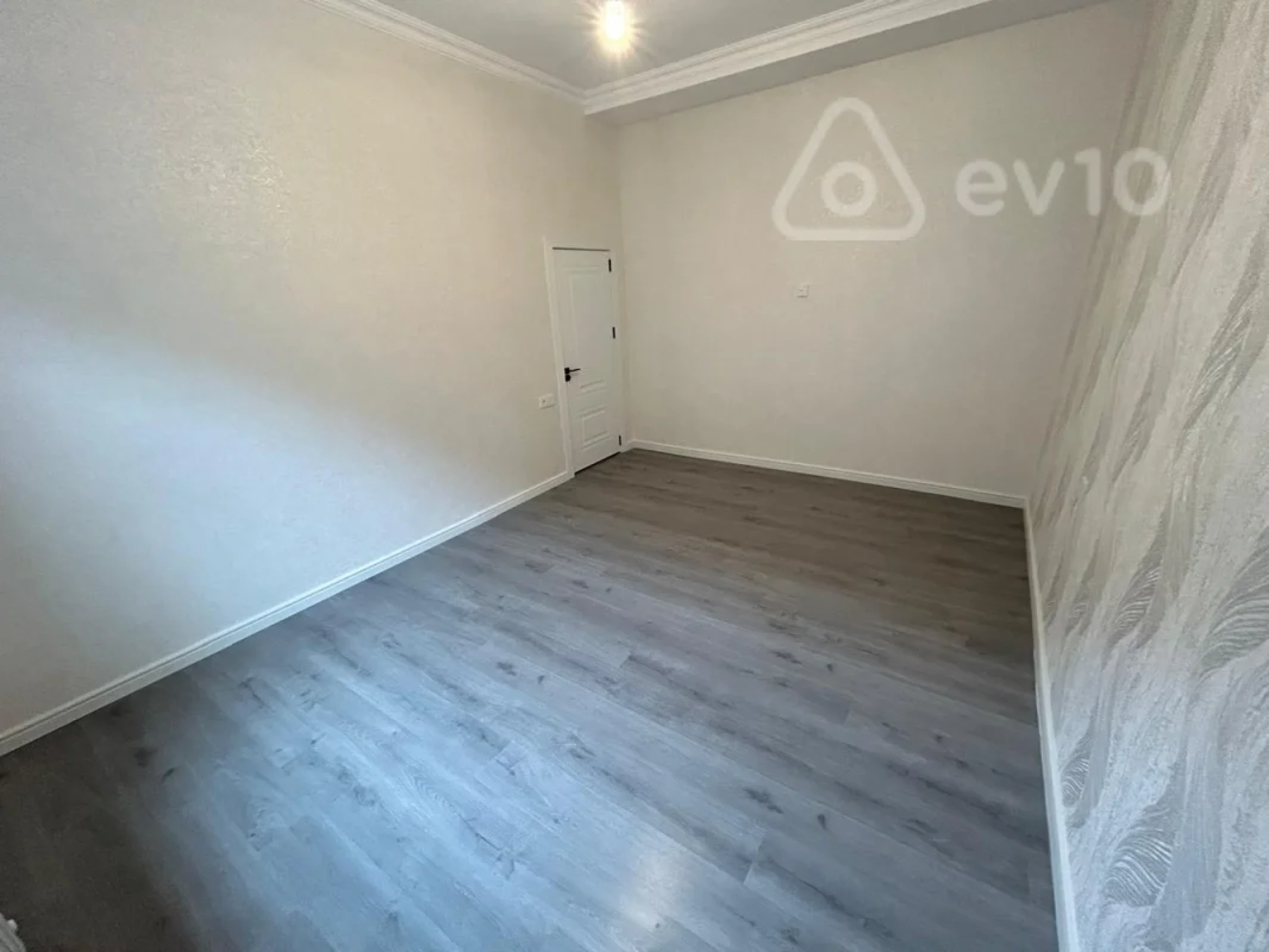 Satılır 6 otaqlı həyət evi 200 m²