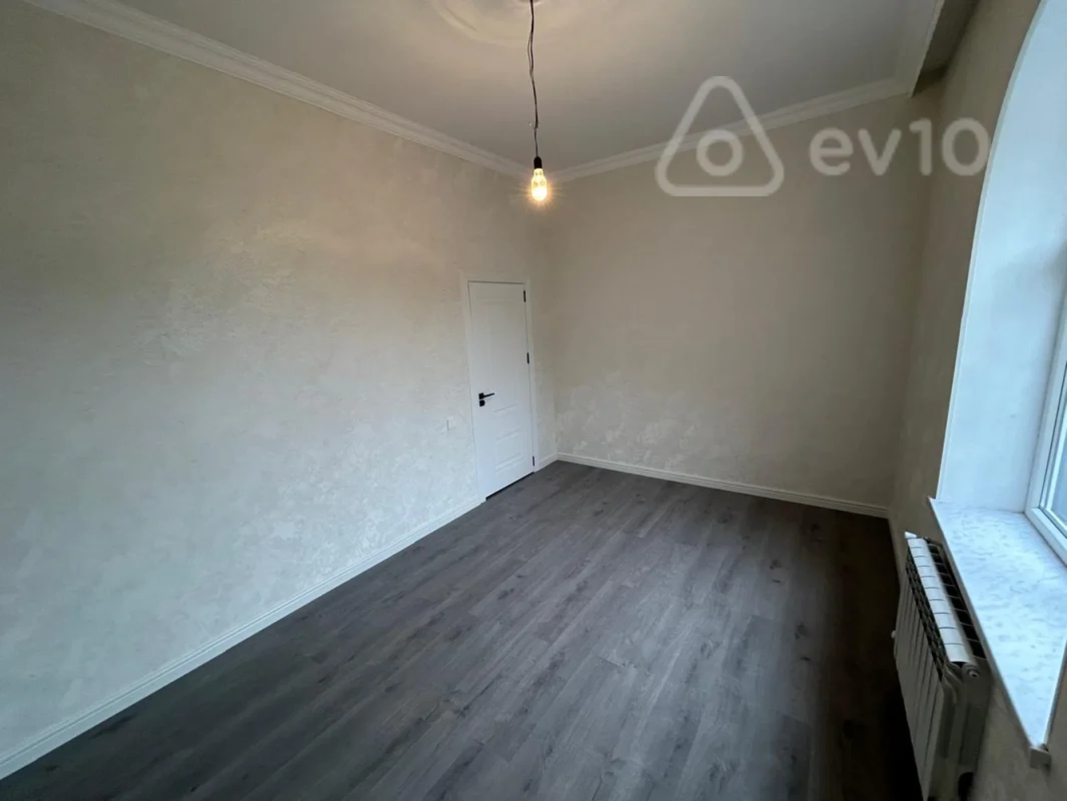 Satılır 6 otaqlı həyət evi 200 m²