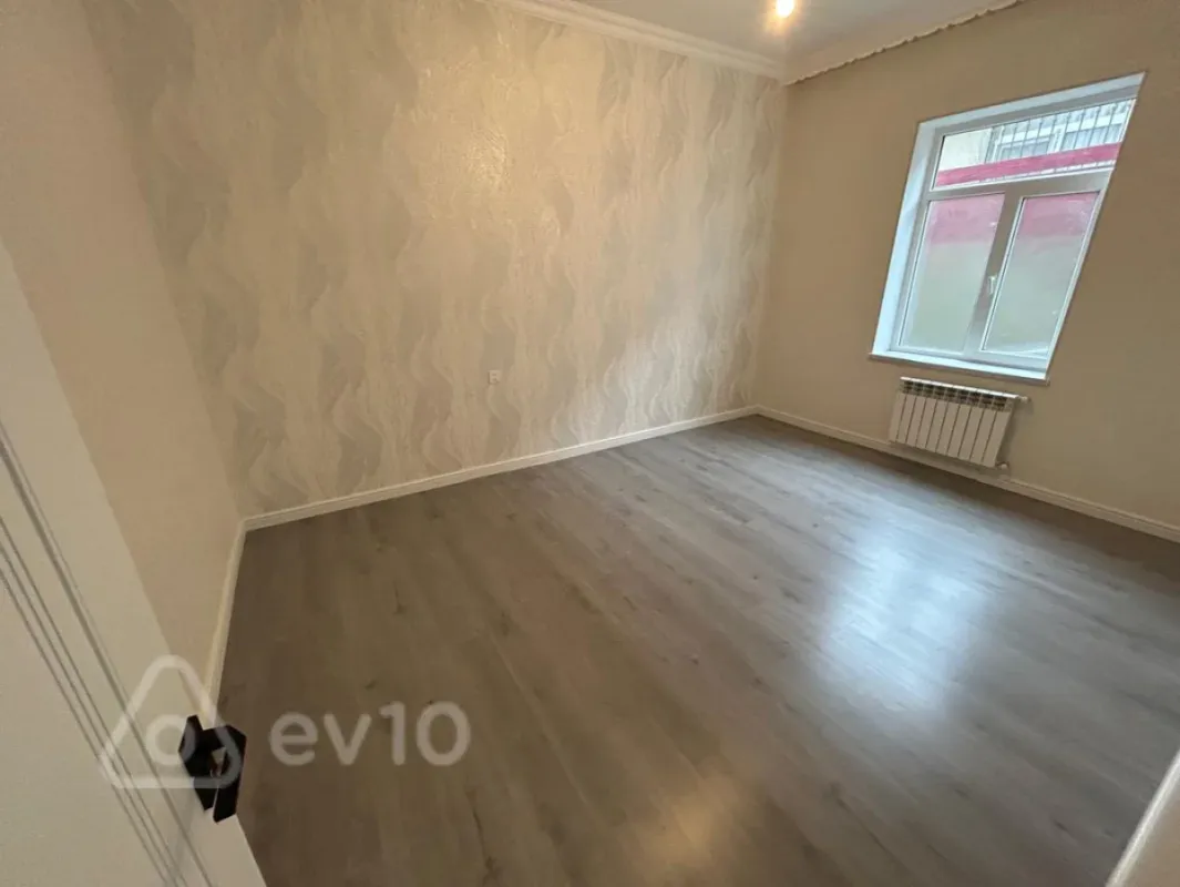 Satılır 6 otaqlı həyət evi 200 m²