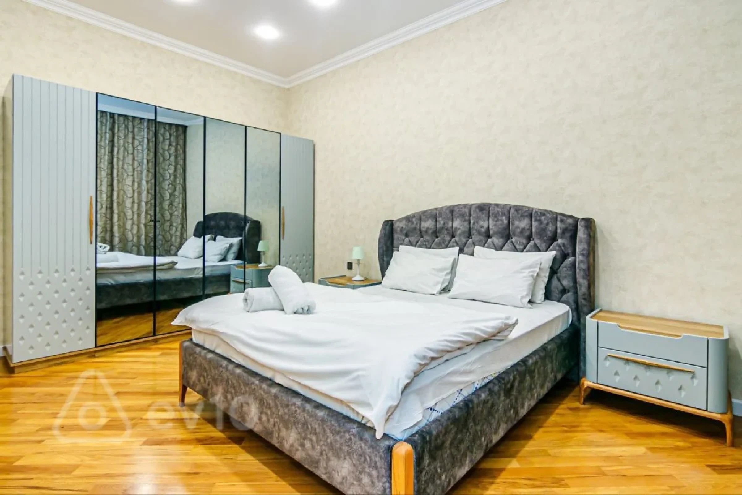 Kirayə verilir 3 otaqlı yeni tikili 100 m²