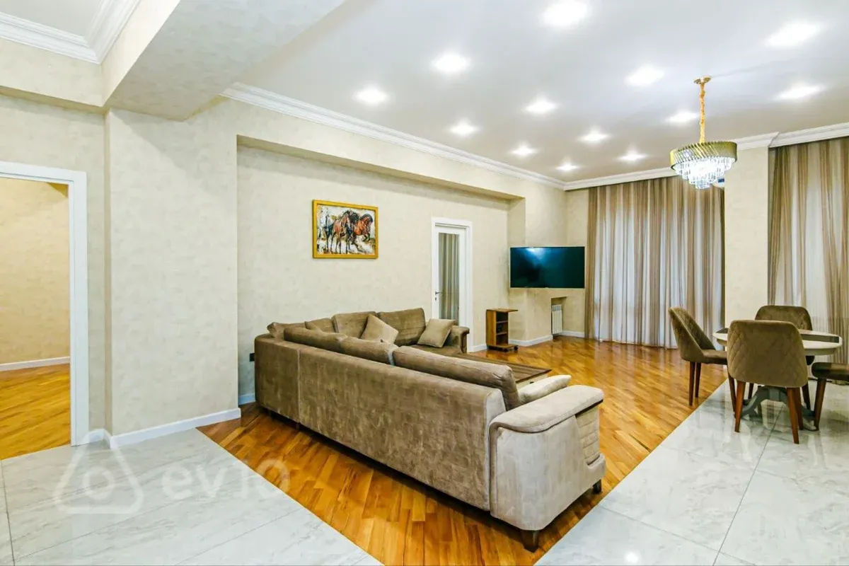 Kirayə verilir 3 otaqlı yeni tikili 100 m²