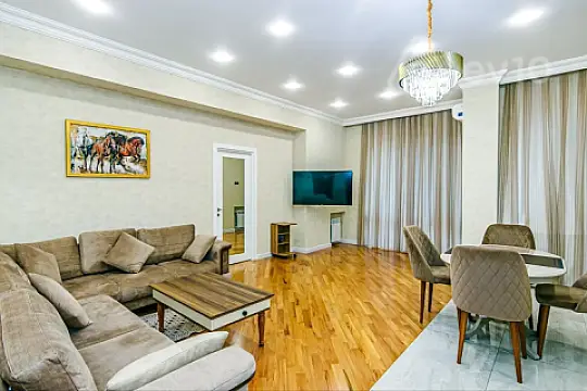 Kirayə verilir 3 otaqlı yeni tikili 100 m²