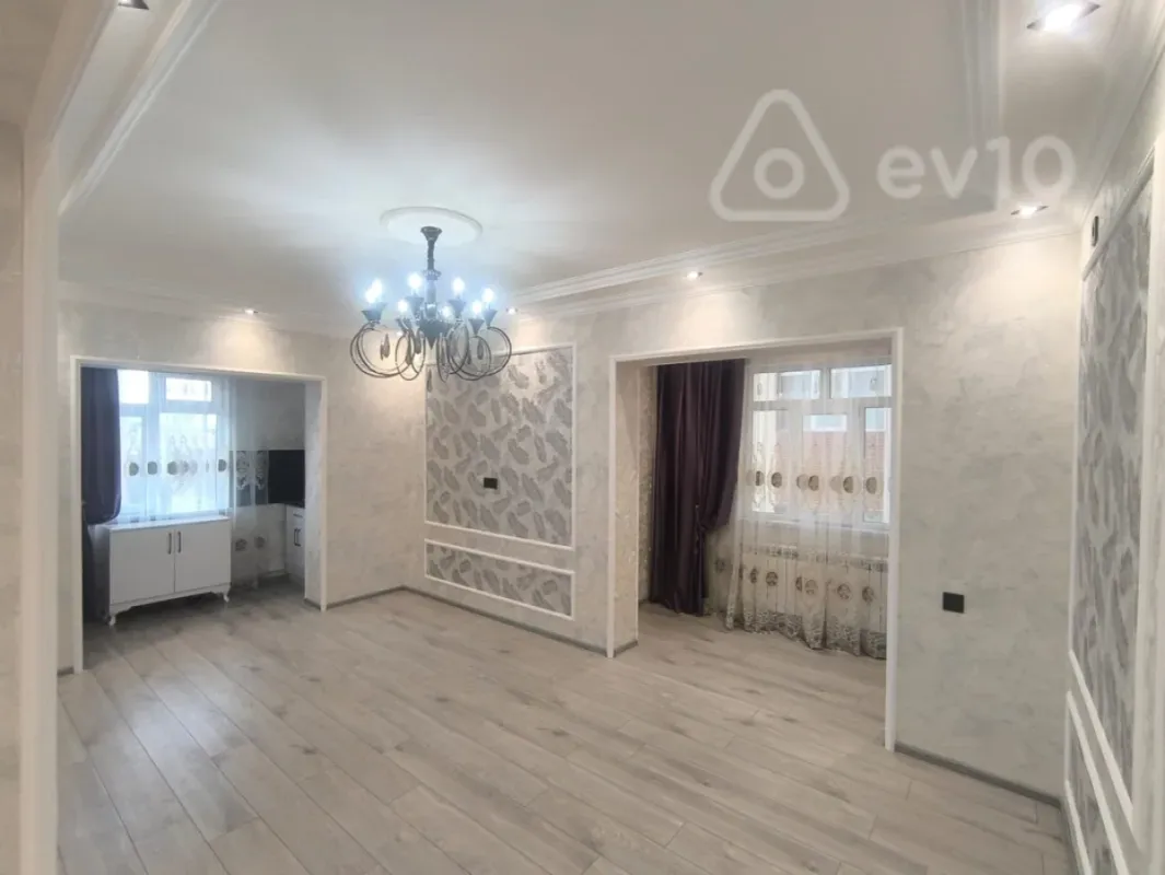 Satılır 2 otaqlı köhnə tikili 47 m²