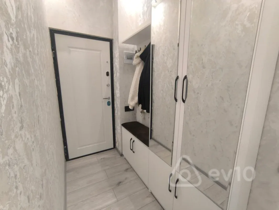 Satılır 2 otaqlı köhnə tikili 47 m²
