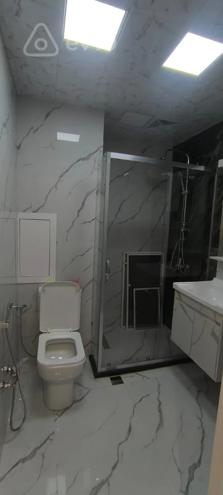 Satılır 2 otaqlı köhnə tikili 47 m²