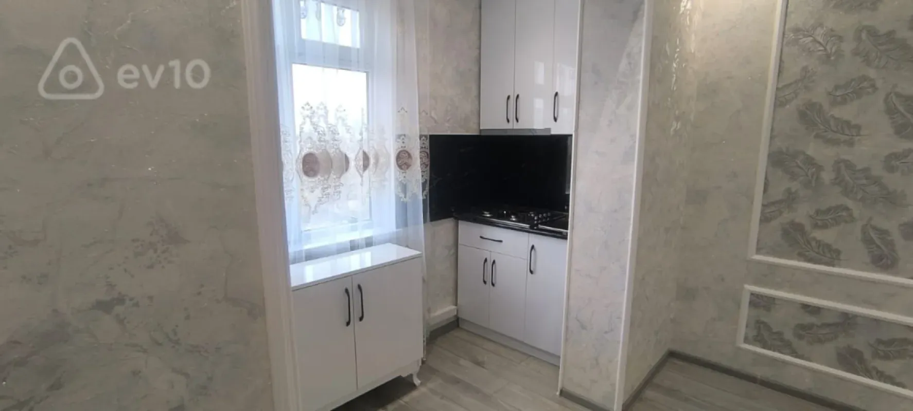Satılır 2 otaqlı köhnə tikili 47 m²