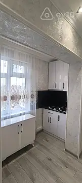 Satılır 2 otaqlı köhnə tikili 47 m²