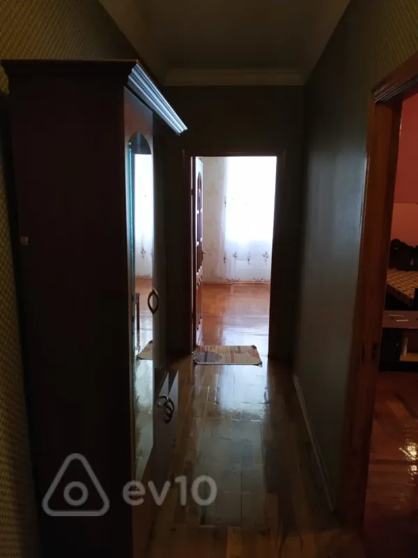 Kirayə verilir 3 otaqlı köhnə tikili 66 m²