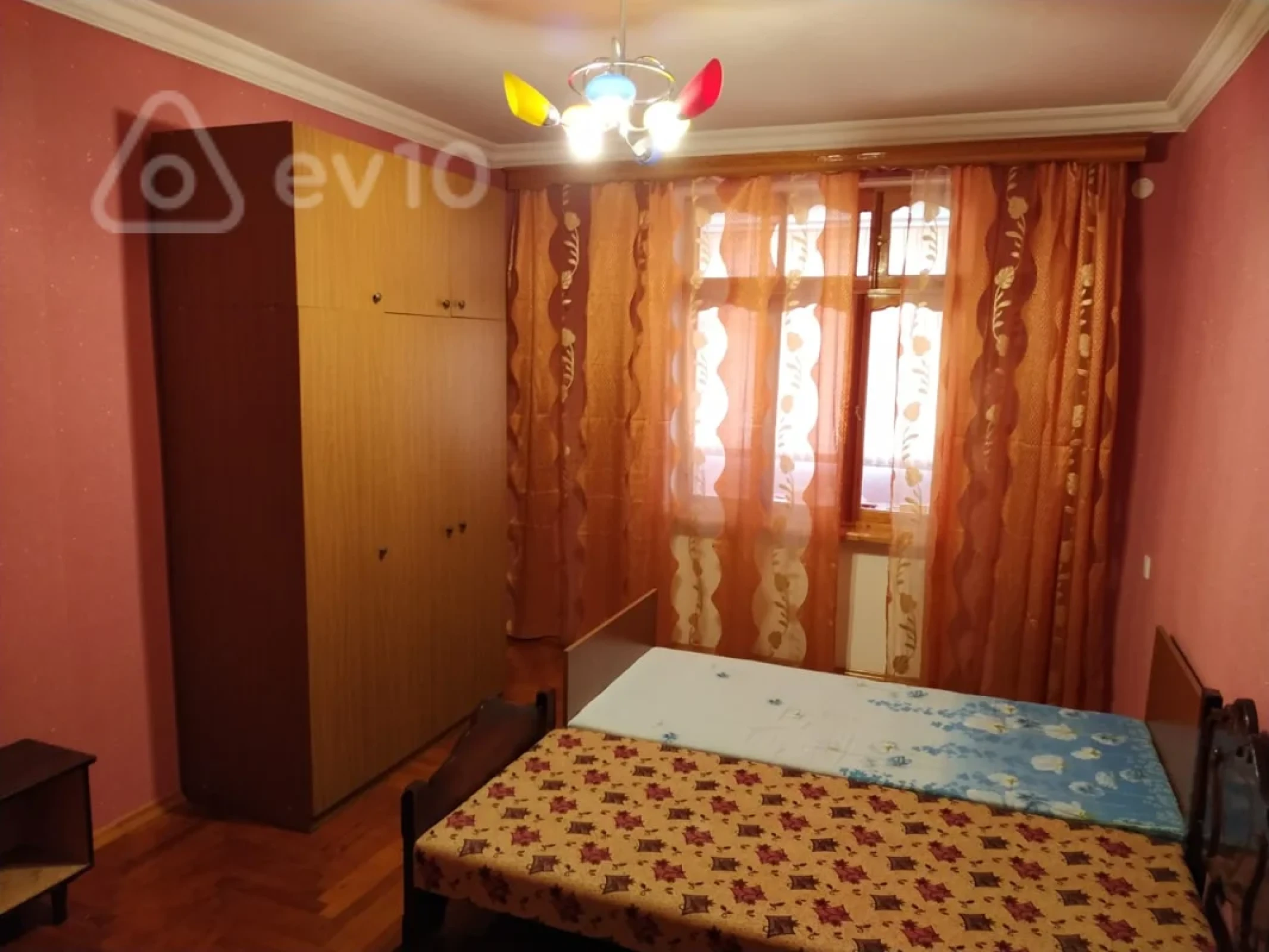 Kirayə verilir 3 otaqlı köhnə tikili 66 m²
