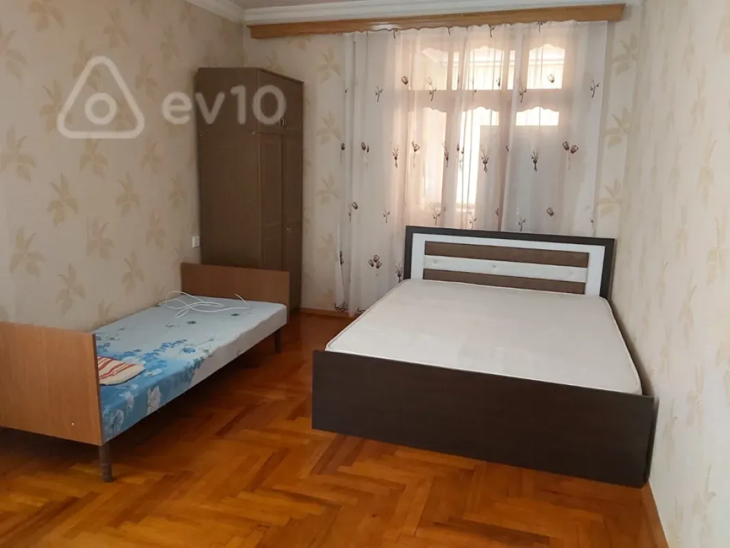 Kirayə verilir 3 otaqlı köhnə tikili 66 m²