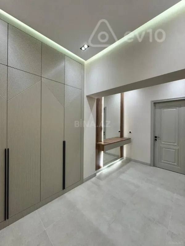 Kirayə verilir 2 otaqlı yeni tikili 72 m²