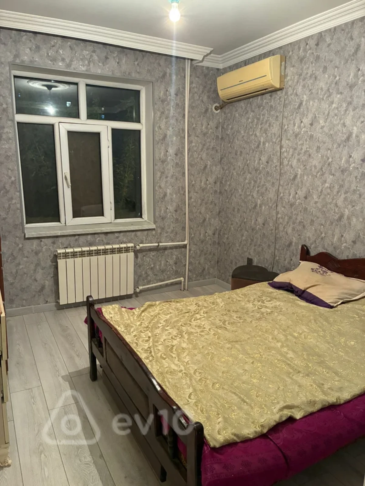 Satılır 2 otaqlı köhnə tikili 60 m²
