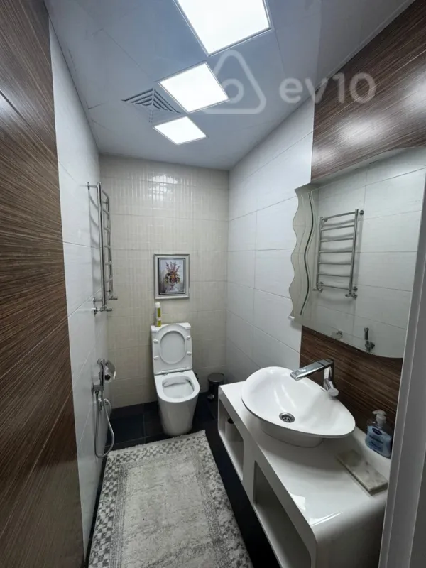 Kirayə verilir 3 otaqlı yeni tikili 130 m²