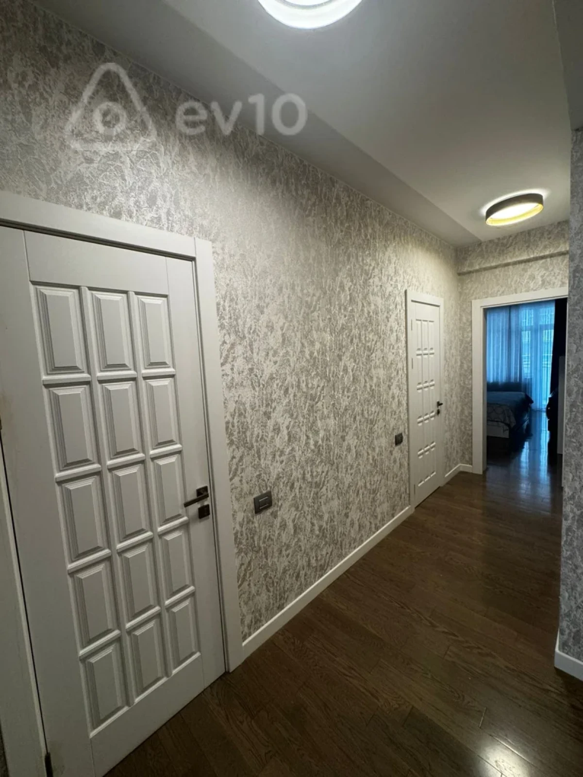 Kirayə verilir 3 otaqlı yeni tikili 130 m²