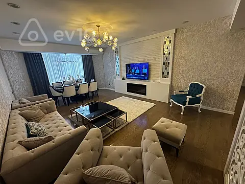Kirayə verilir 3 otaqlı yeni tikili 130 m²