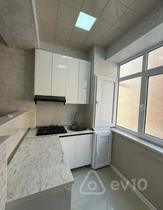 Kirayə verilir 3 otaqlı yeni tikili 65 m²