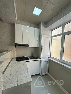 Kirayə verilir 3 otaqlı yeni tikili 65 m²