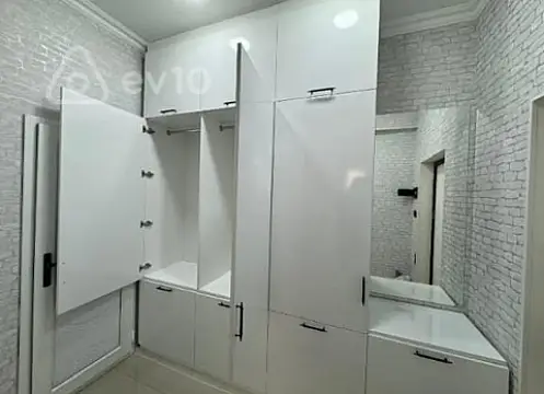 Kirayə verilir 3 otaqlı yeni tikili 65 m²
